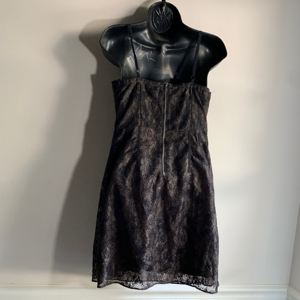 Dress - Picture 4 of 4